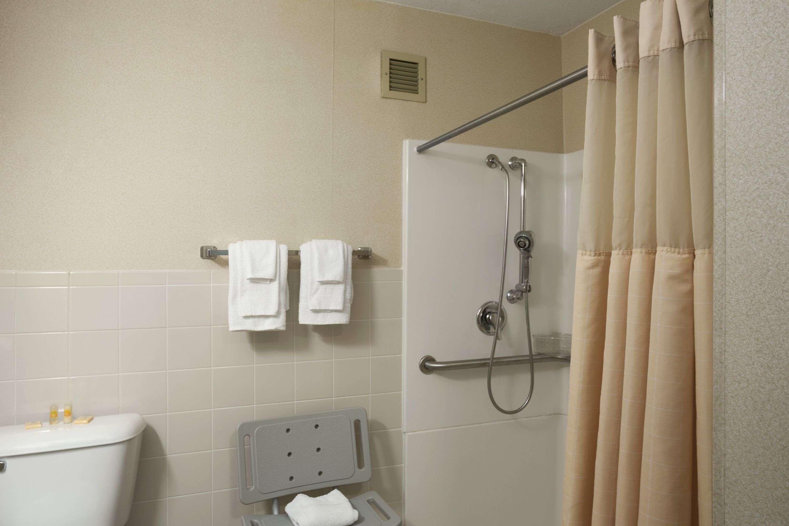 Days Inn By Wyndham Sidney Oh Esterno foto