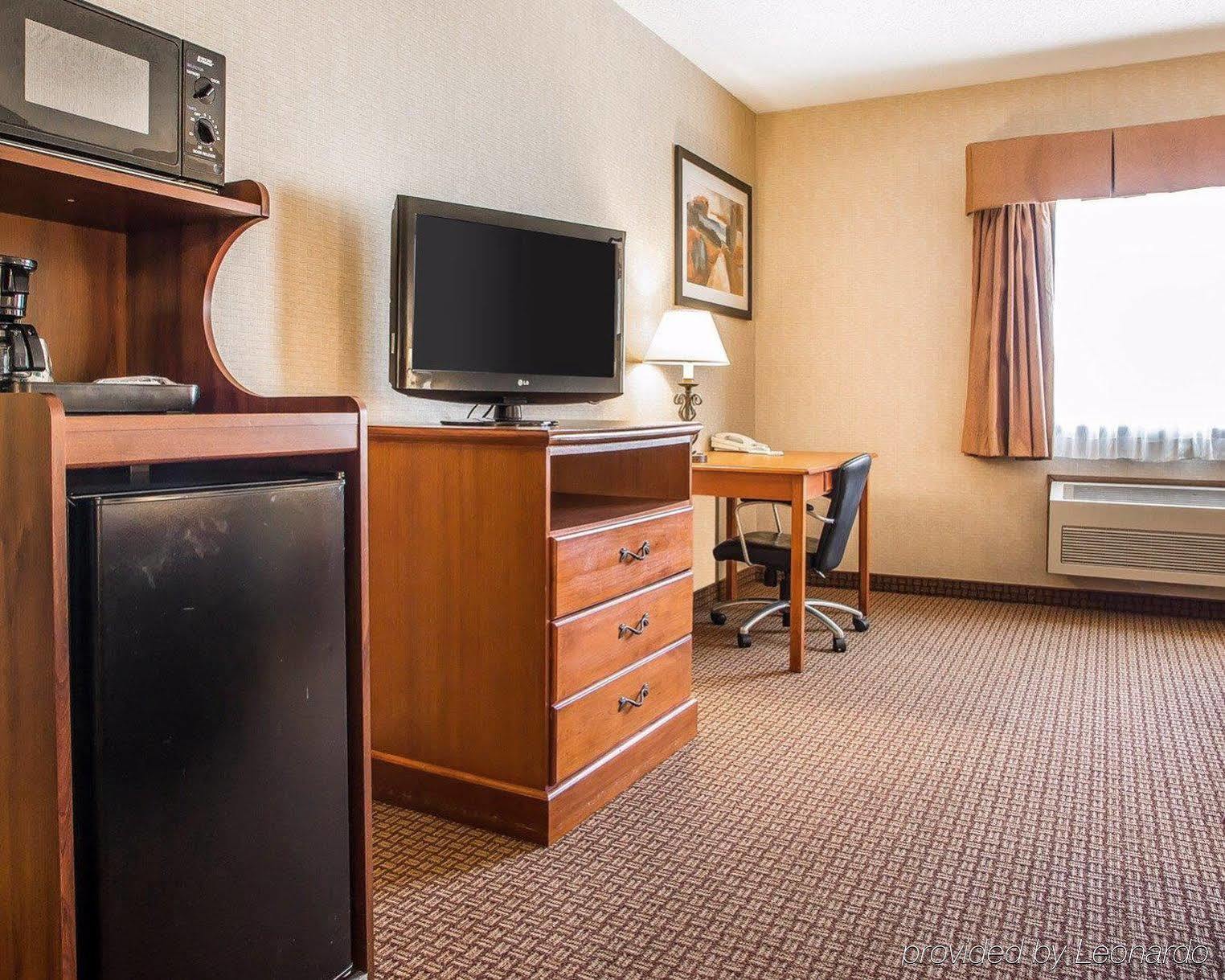 Days Inn By Wyndham Sidney Oh Esterno foto