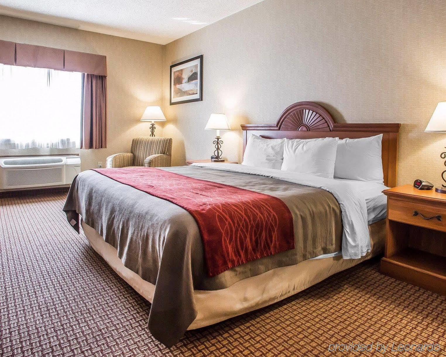 Days Inn By Wyndham Sidney Oh Esterno foto