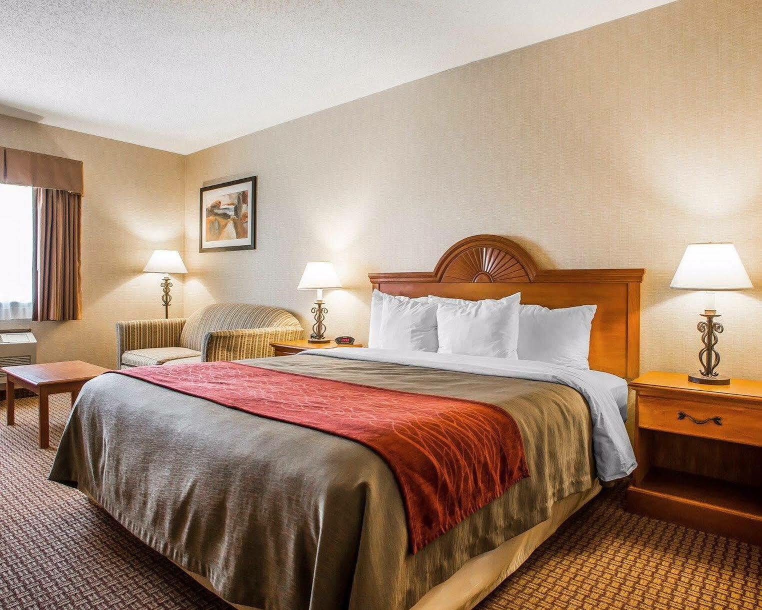 Days Inn By Wyndham Sidney Oh Esterno foto