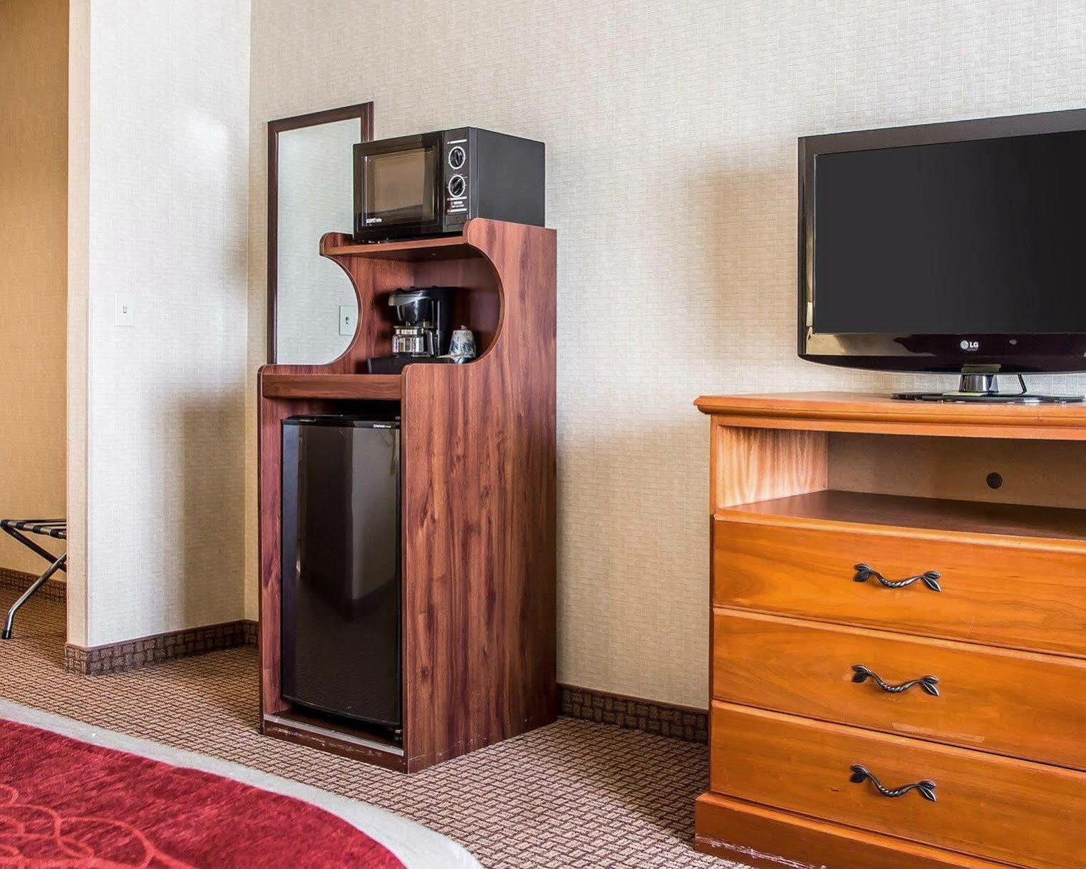 Days Inn By Wyndham Sidney Oh Esterno foto